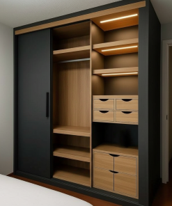 Alternative view of ROPERO NOIR