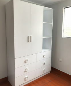 ROPERO TOM BLANCO  – OFERTA DE STOCK